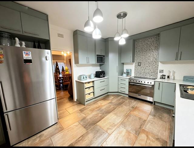 3 BEDROOM TOWNHOUSE FOR SALE IN THREE RIVERS